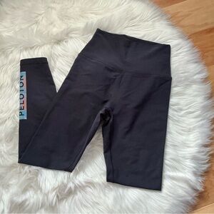 Peloton High Rise 23” Leggings with Logo Accent Size Small